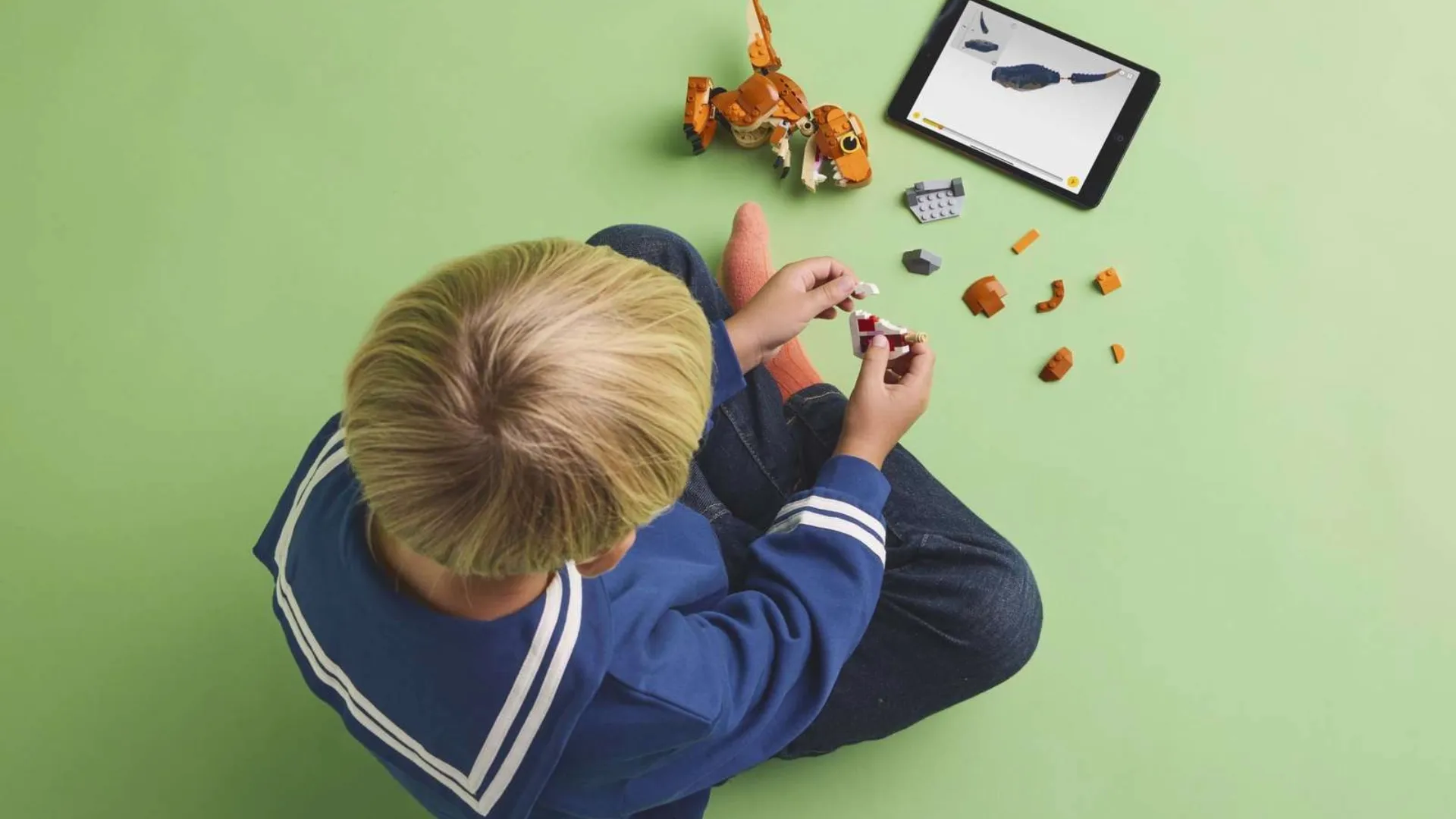 Конструктор LEGO Jurassic World Little Eatie: тиранозавр (76967)
