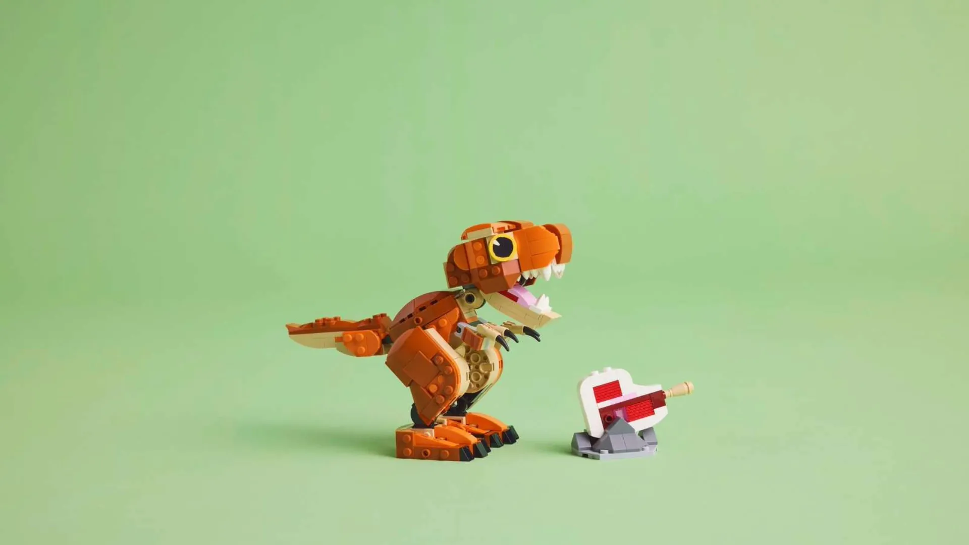 Конструктор LEGO Jurassic World Little Eatie: тиранозавр (76967)