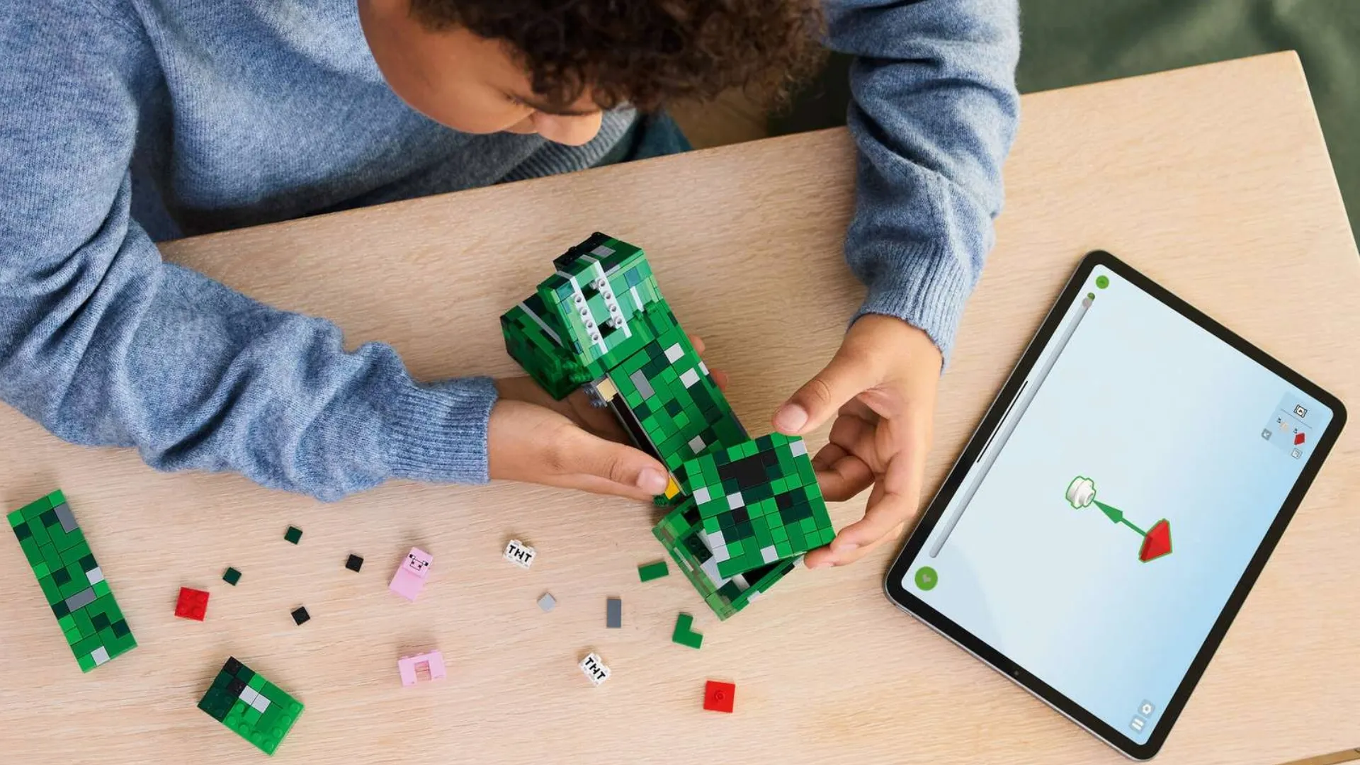 Конструктор LEGO Minecraft Крипер (21276)