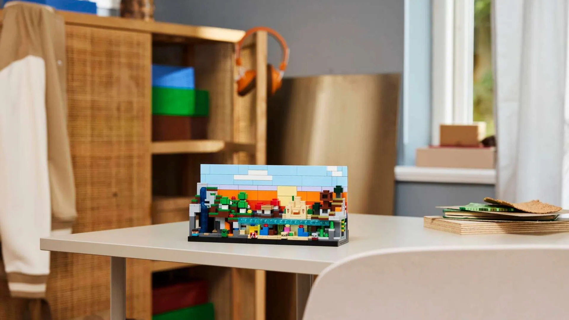 Конструктор LEGO Minecraft Мінібіоми (21589)
