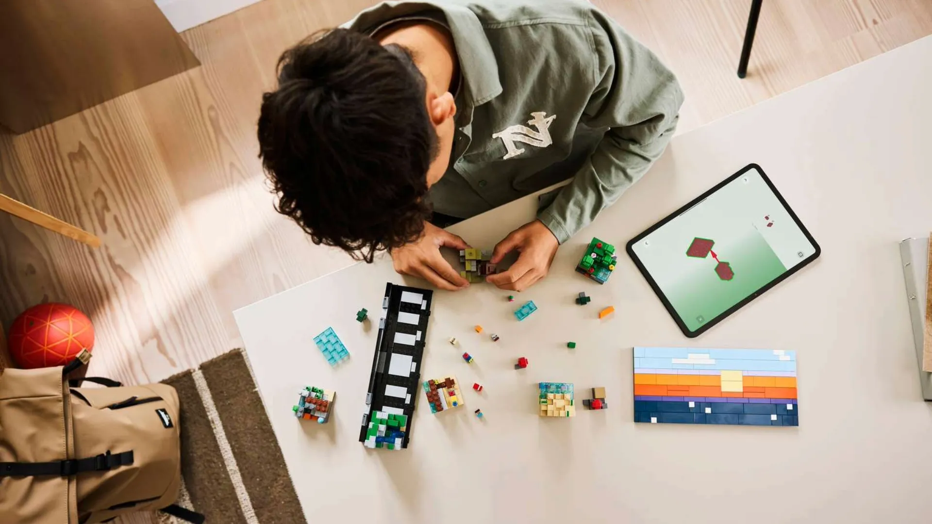 Конструктор LEGO Minecraft Мінібіоми (21589)