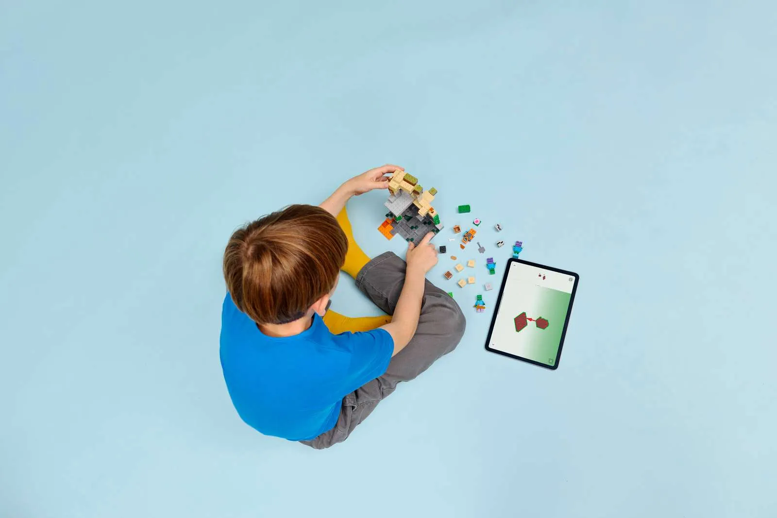 Конструктор LEGO Minecraft Подземелье зомби (21587)