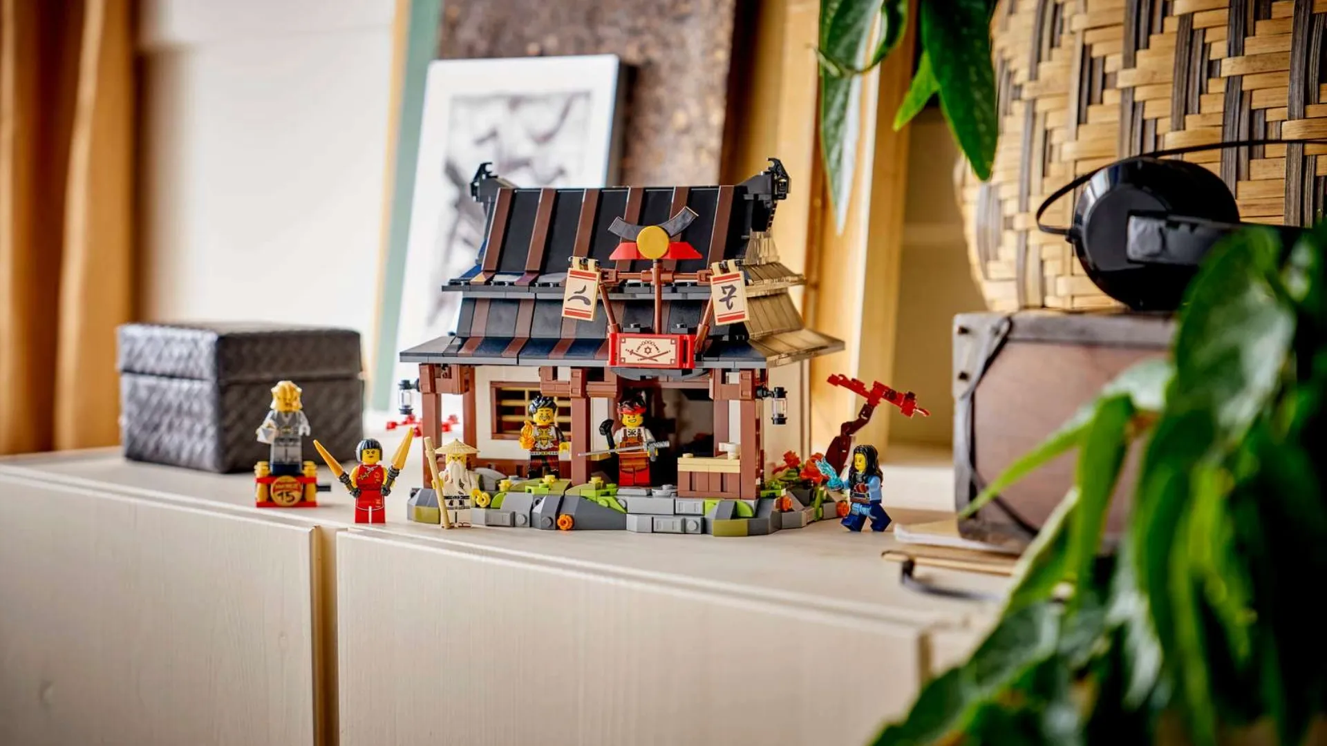 Конструктор LEGO NINJAGO Кузница Четыре оружия. 15-я годовщина (71858)