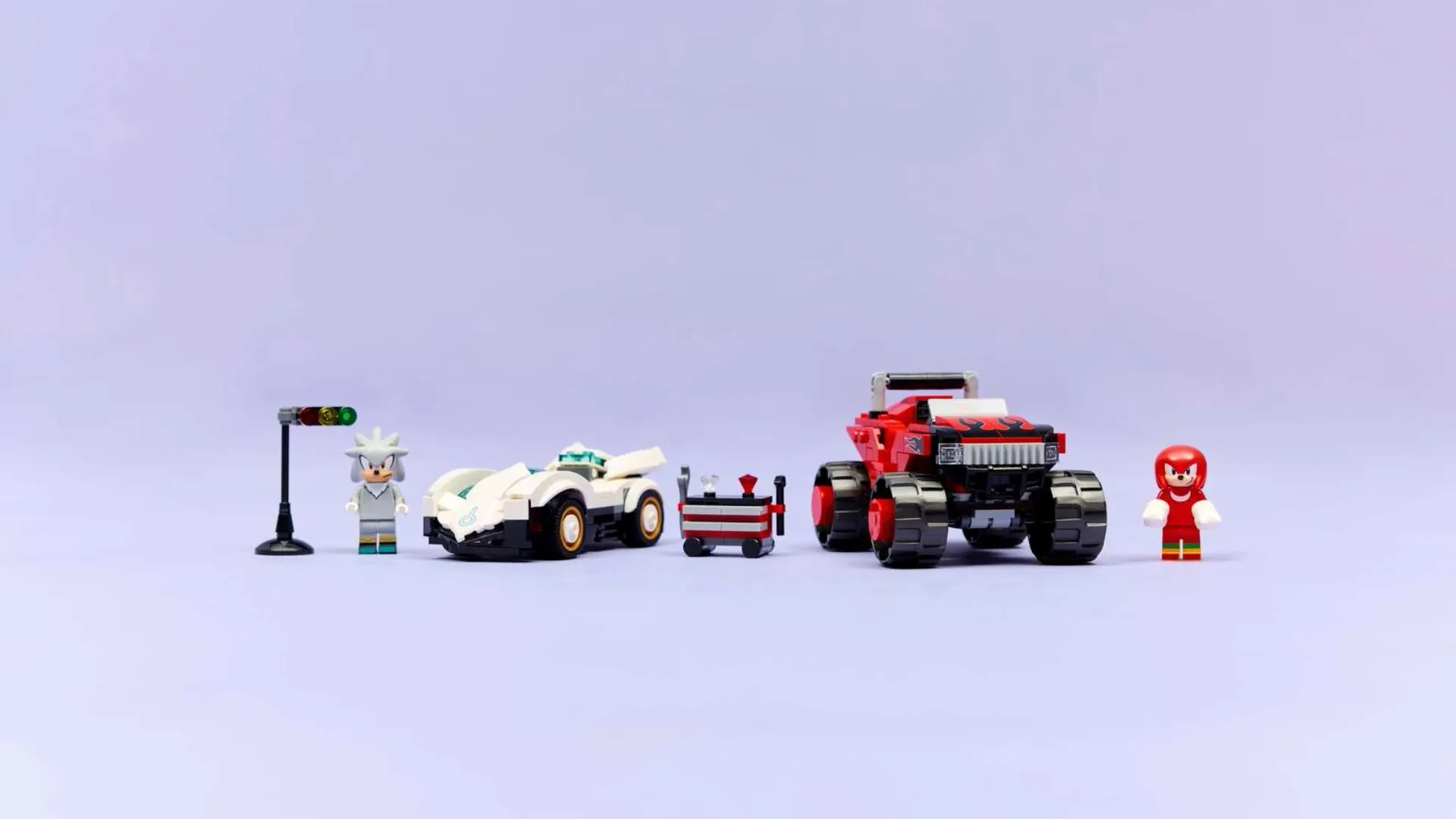 Конструктор LEGO Sonic Автомобиль Сильвера vs. монстр грузовика Наклза (77118)