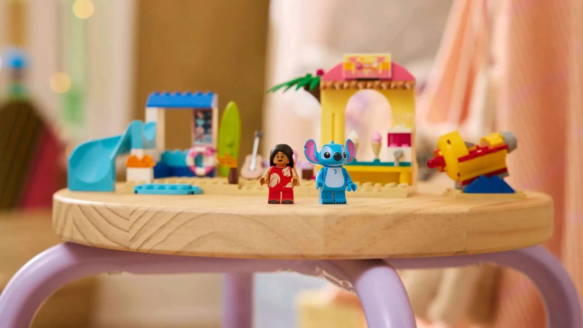 Конструктор LEGO Disney Веселощі на пляжі з Ліло і Стічем (43280)