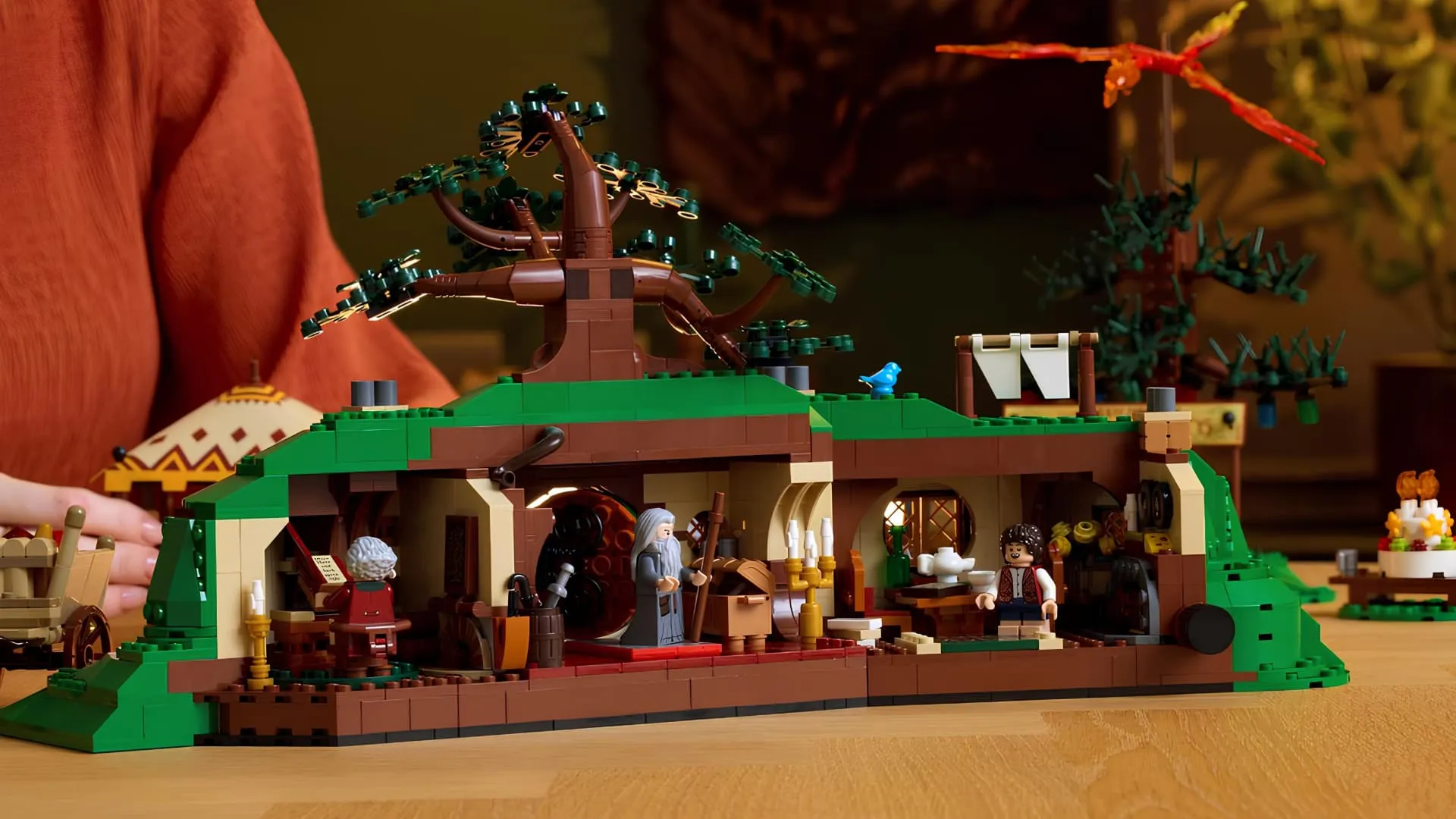 Конструктор LEGO Icons Осенний сад у коттеджа (11372)
