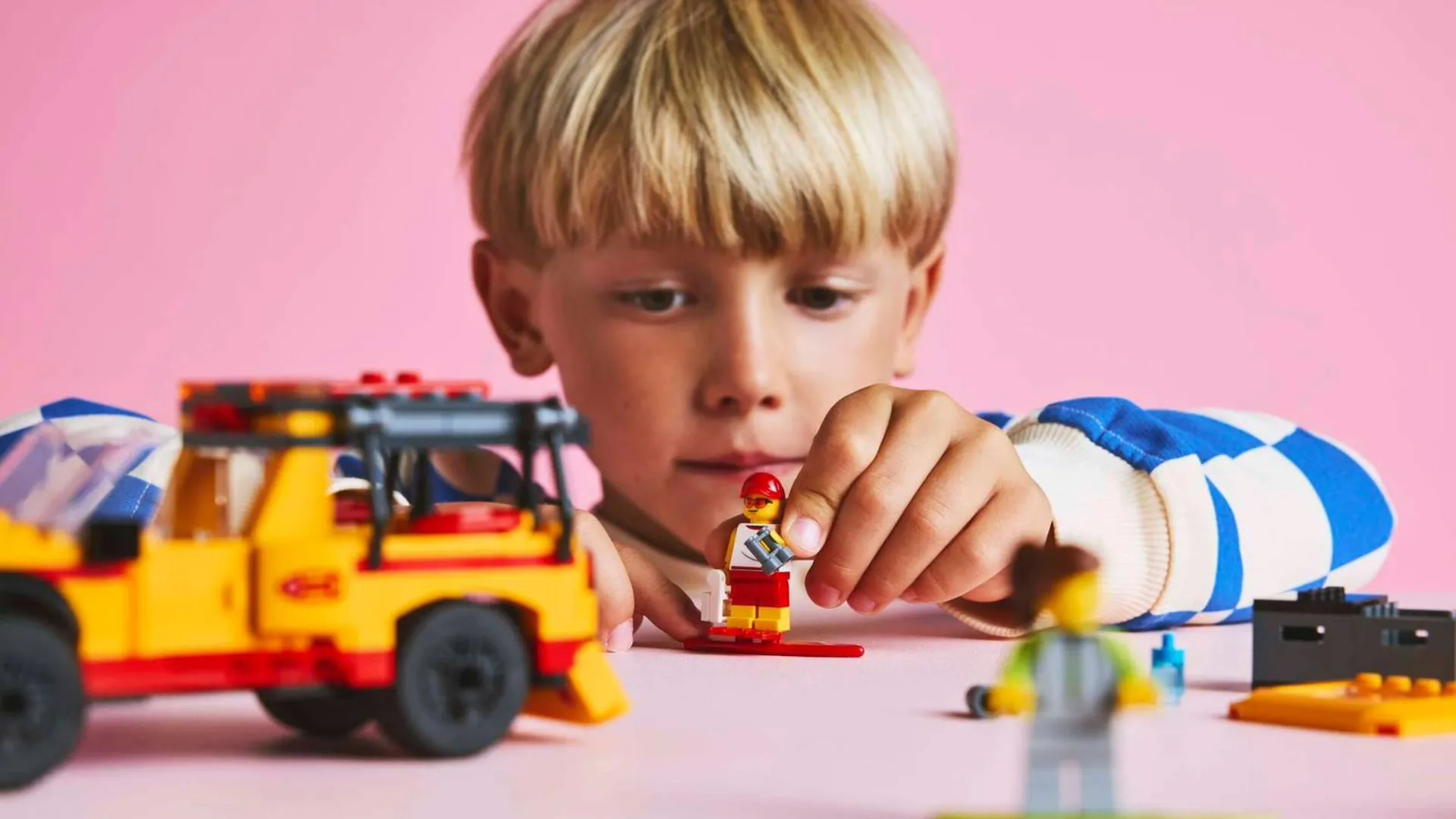 Конструктор LEGO Сity Пляжный спасательный грузовик (60453)