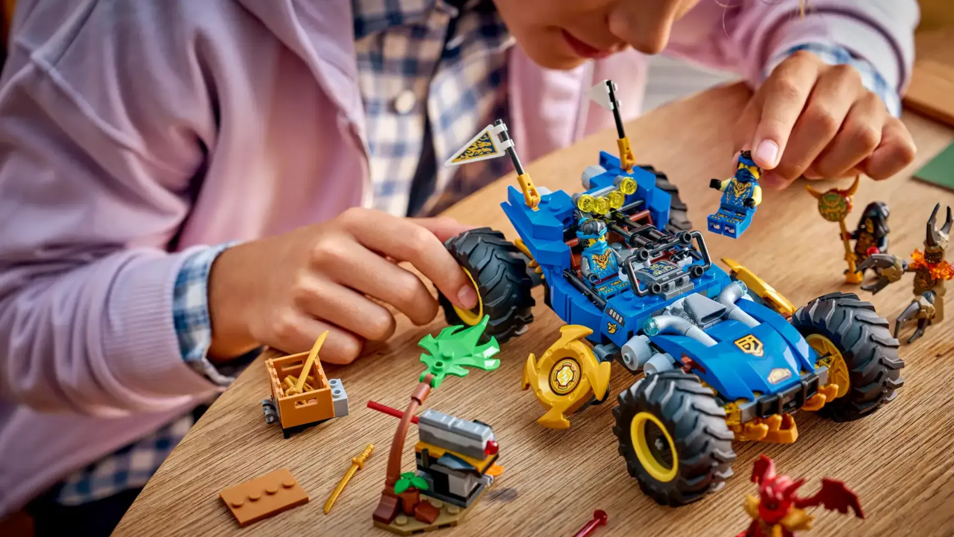 Конструктор LEGO NINJAGO Автомобіль-трансформер Джея (71856)