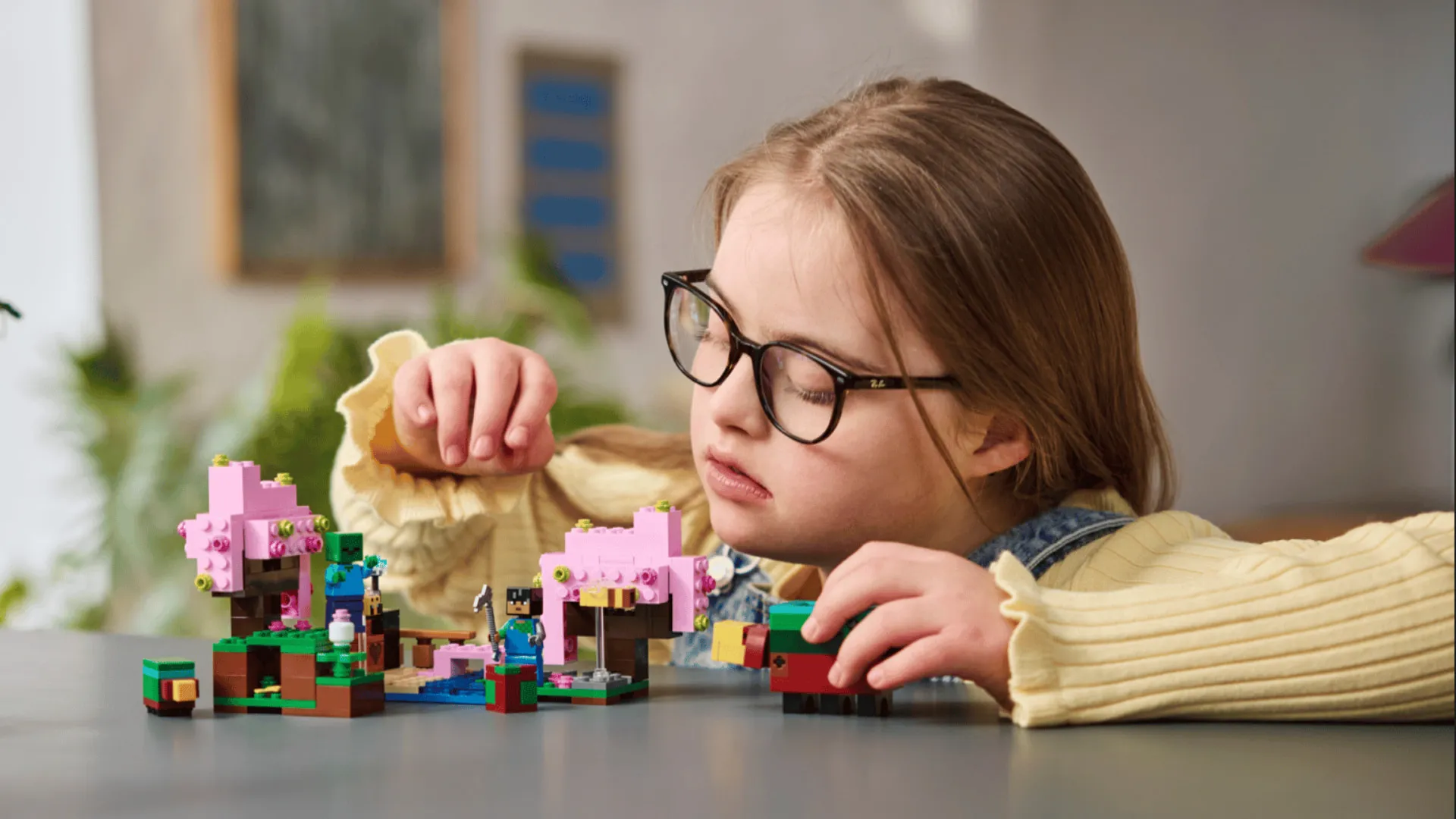 Конструктор LEGO Minecraft Квітучий вишневий сад (21260)
