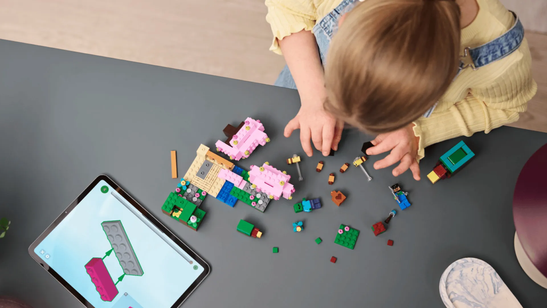 Конструктор LEGO Minecraft Квітучий вишневий сад (21260)