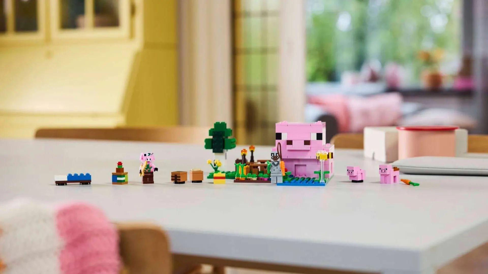 Конструктор LEGO Minecraft Дом для поросят (21268)