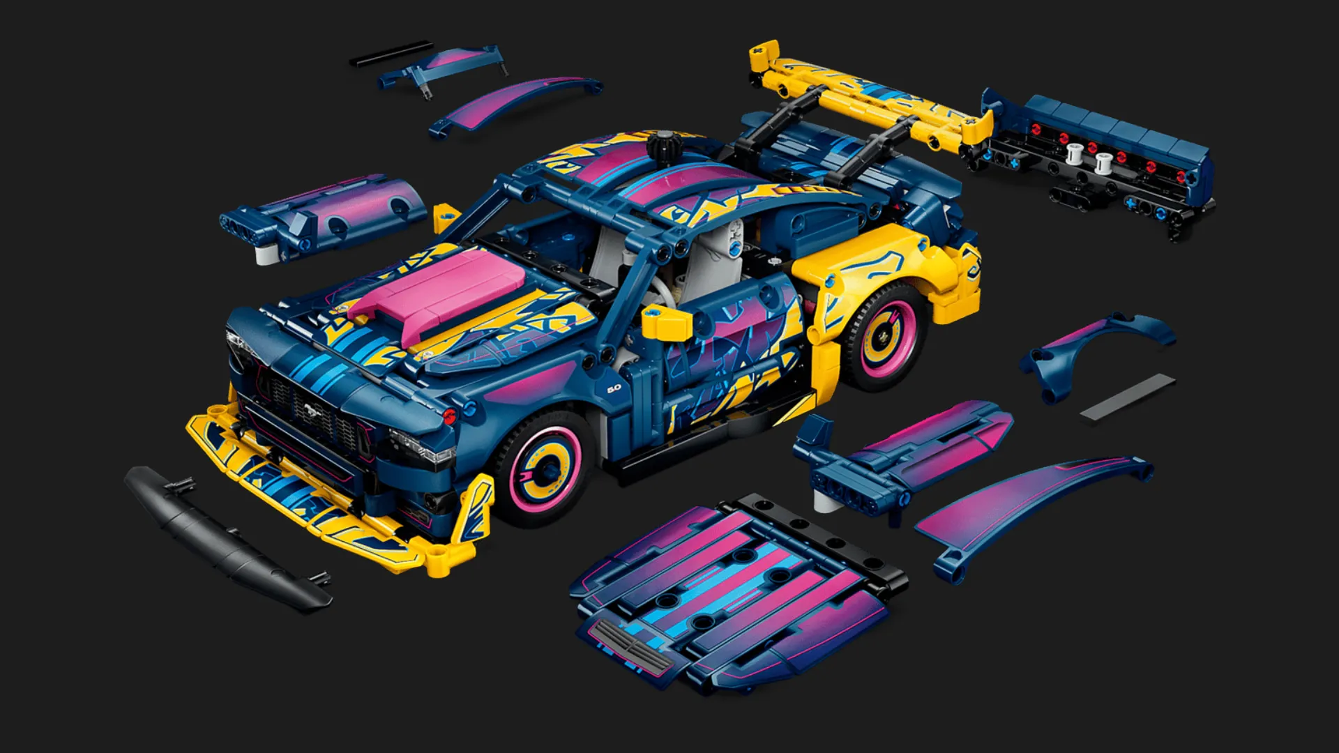 Конструктор LEGO Technic Тюнинг гараж с автомобилем Ford Mustang GT (42236)