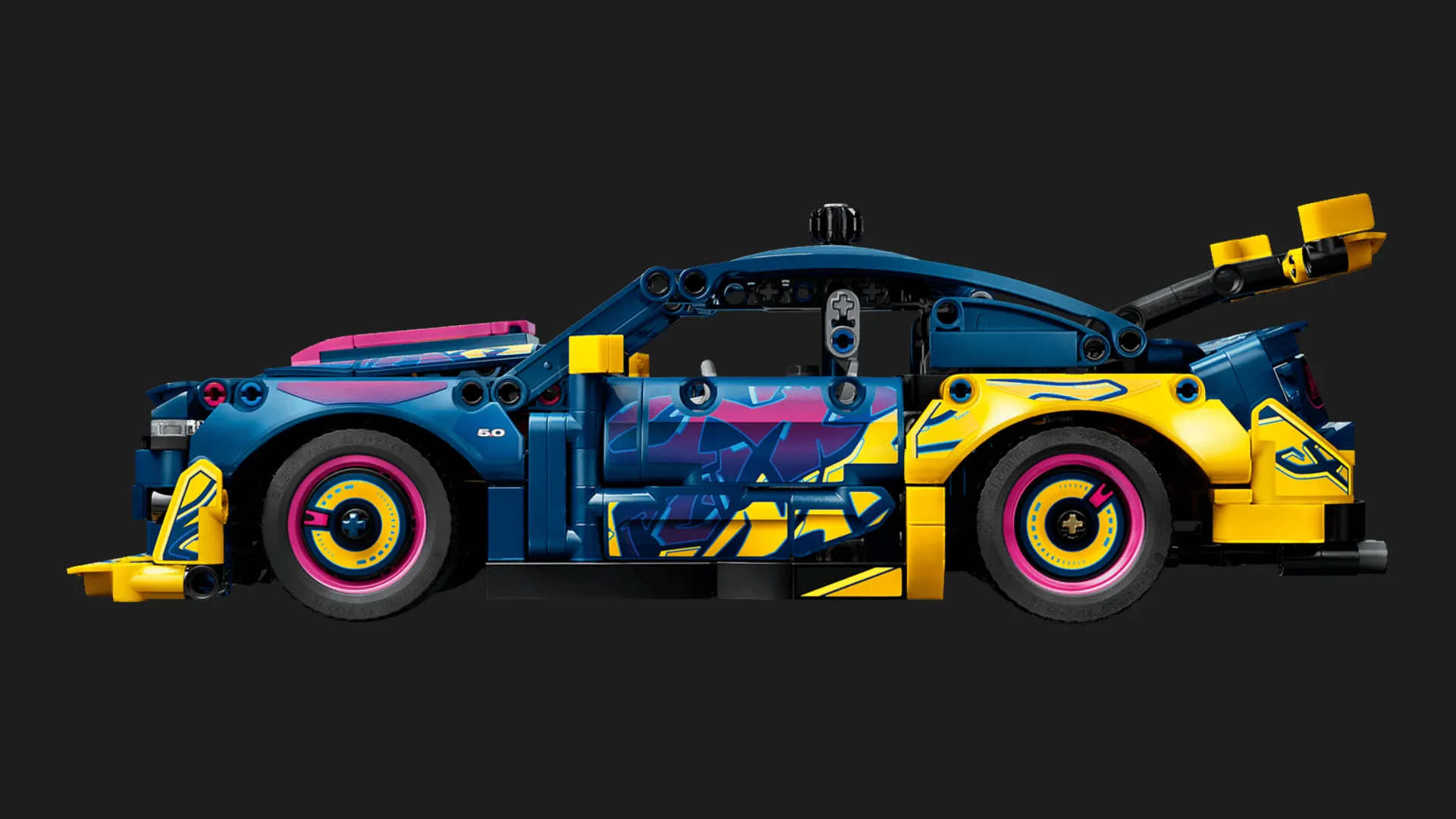 Конструктор LEGO Technic Тюнинг гараж с автомобилем Ford Mustang GT (42236)