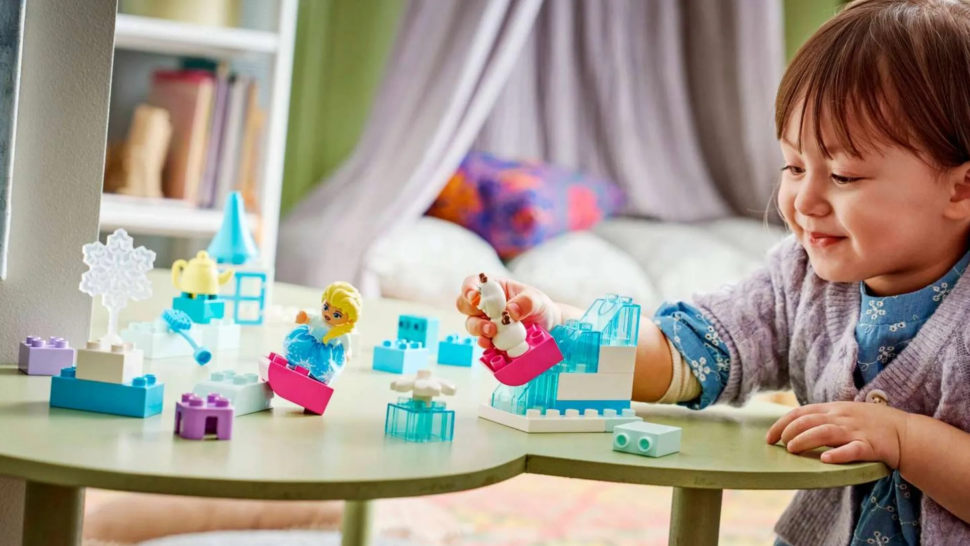 Конструктор LEGO DUPLO Коробка для творчого конструювання Крижане серце з Ельзою й Олафом (10462)