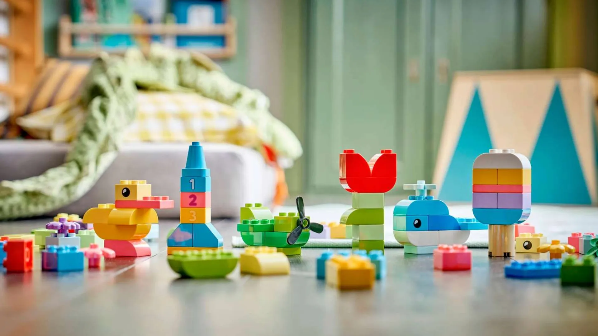 Конструктор LEGO DUPLO Коробка кубиків для яскравих творчих збірок (10479)