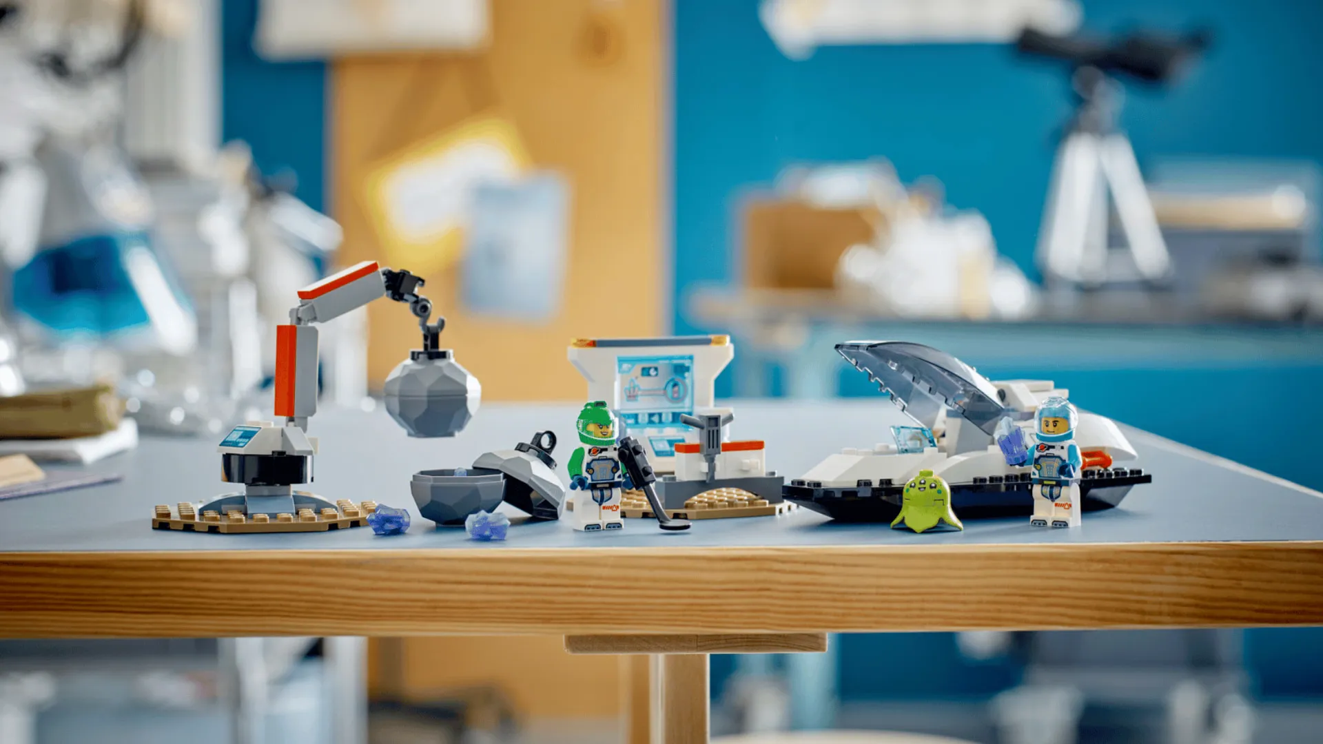Конструктор LEGO Сity Космічний корабель і дослідження астер (60429)