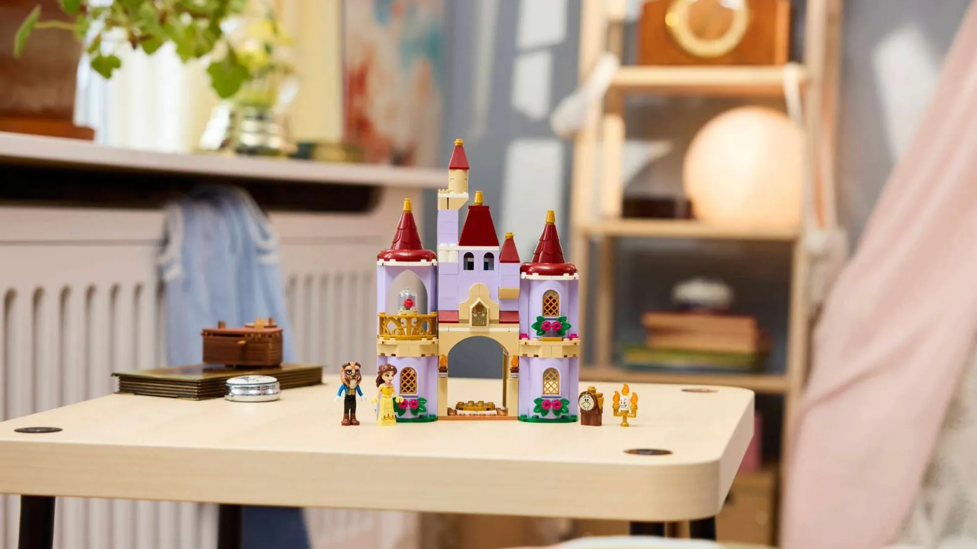 Конструктор LEGO Disney Princess Зачарований замок Красуні і Чудовиська (43289)