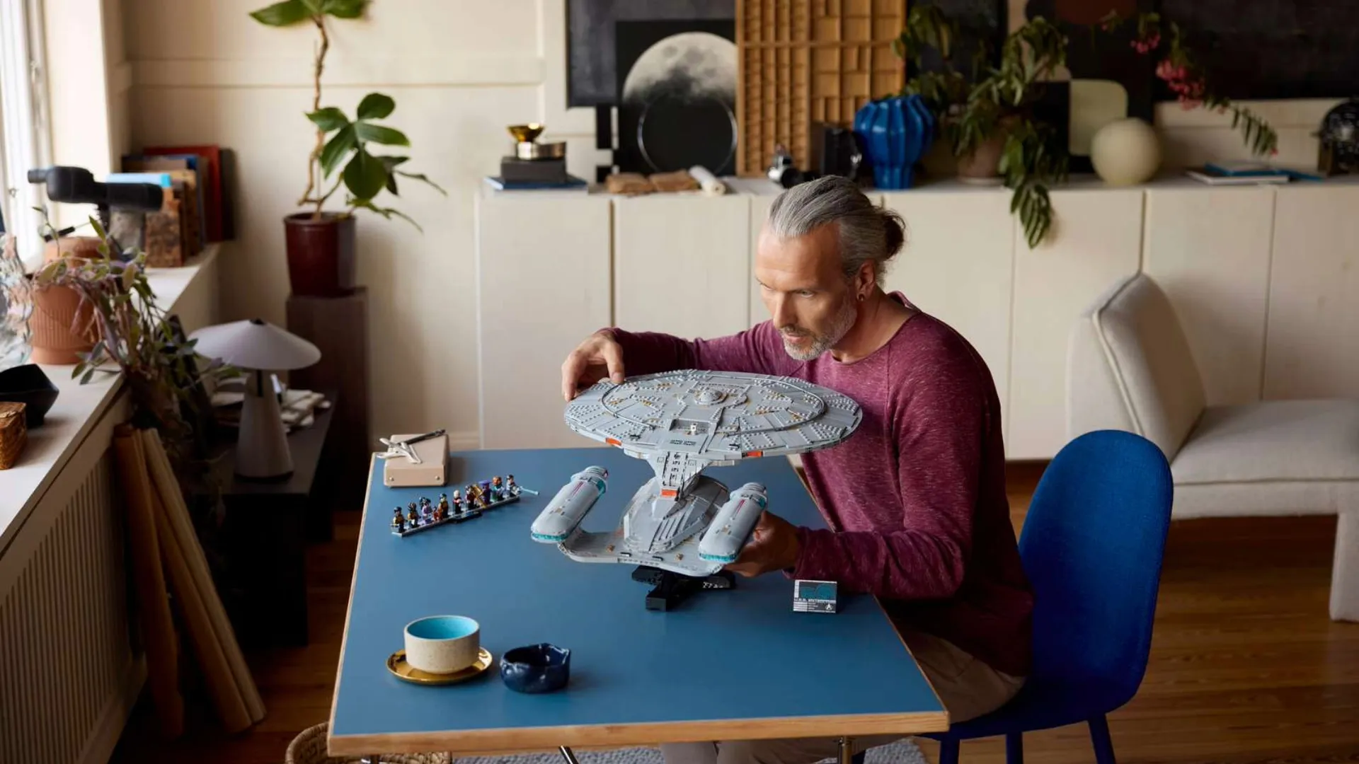 Конструктор LEGO Icons Star Trek: U.S.S. Enterprise NCC-1701-D (10356)
