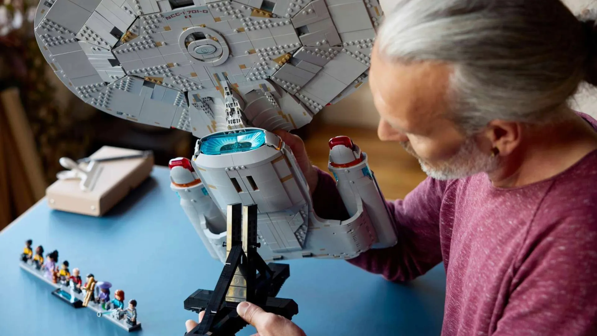 Конструктор LEGO Icons Star Trek: U.S.S. Enterprise NCC-1701-D (10356)