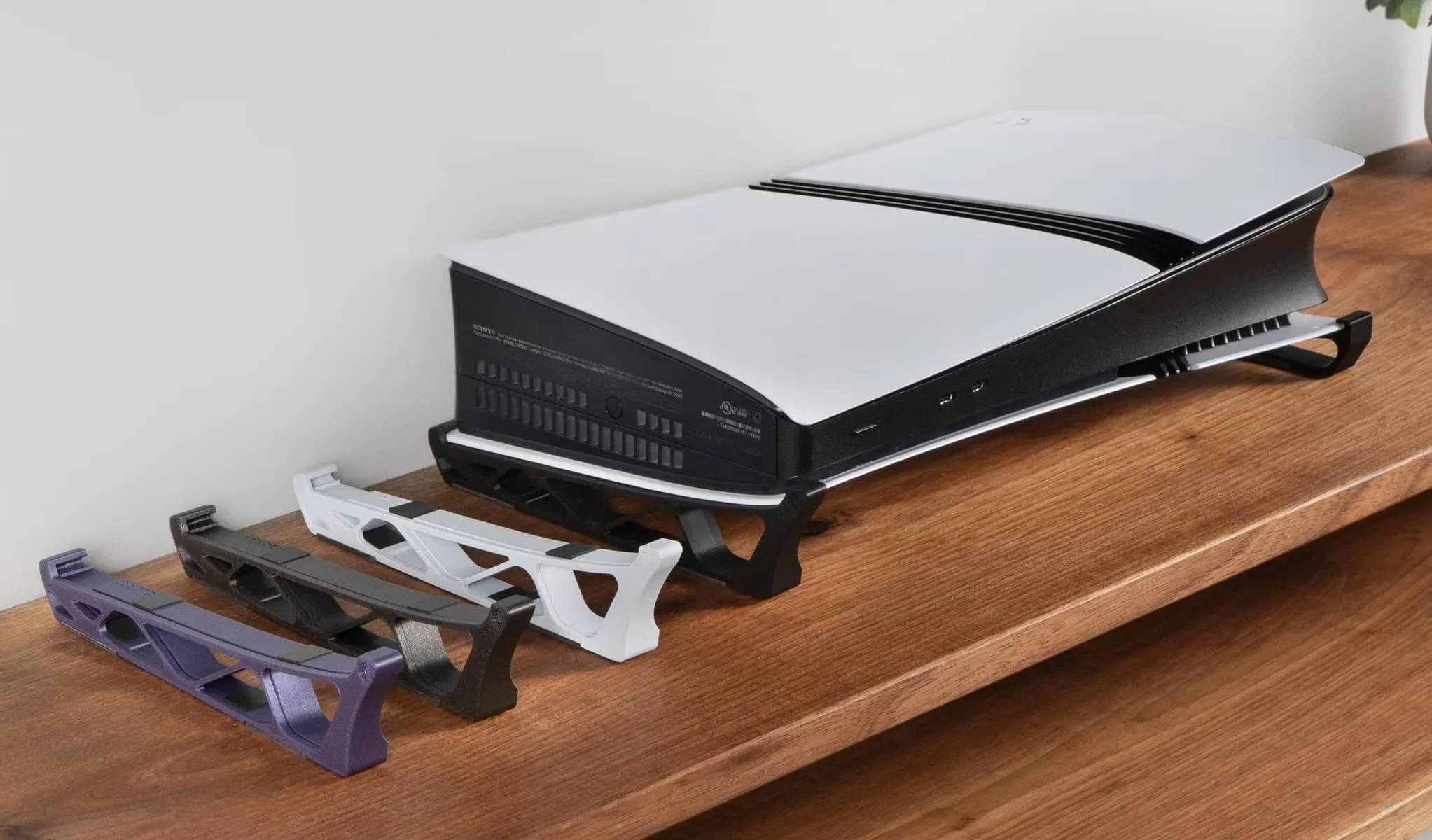 Sony PlayStation 5 на столі
