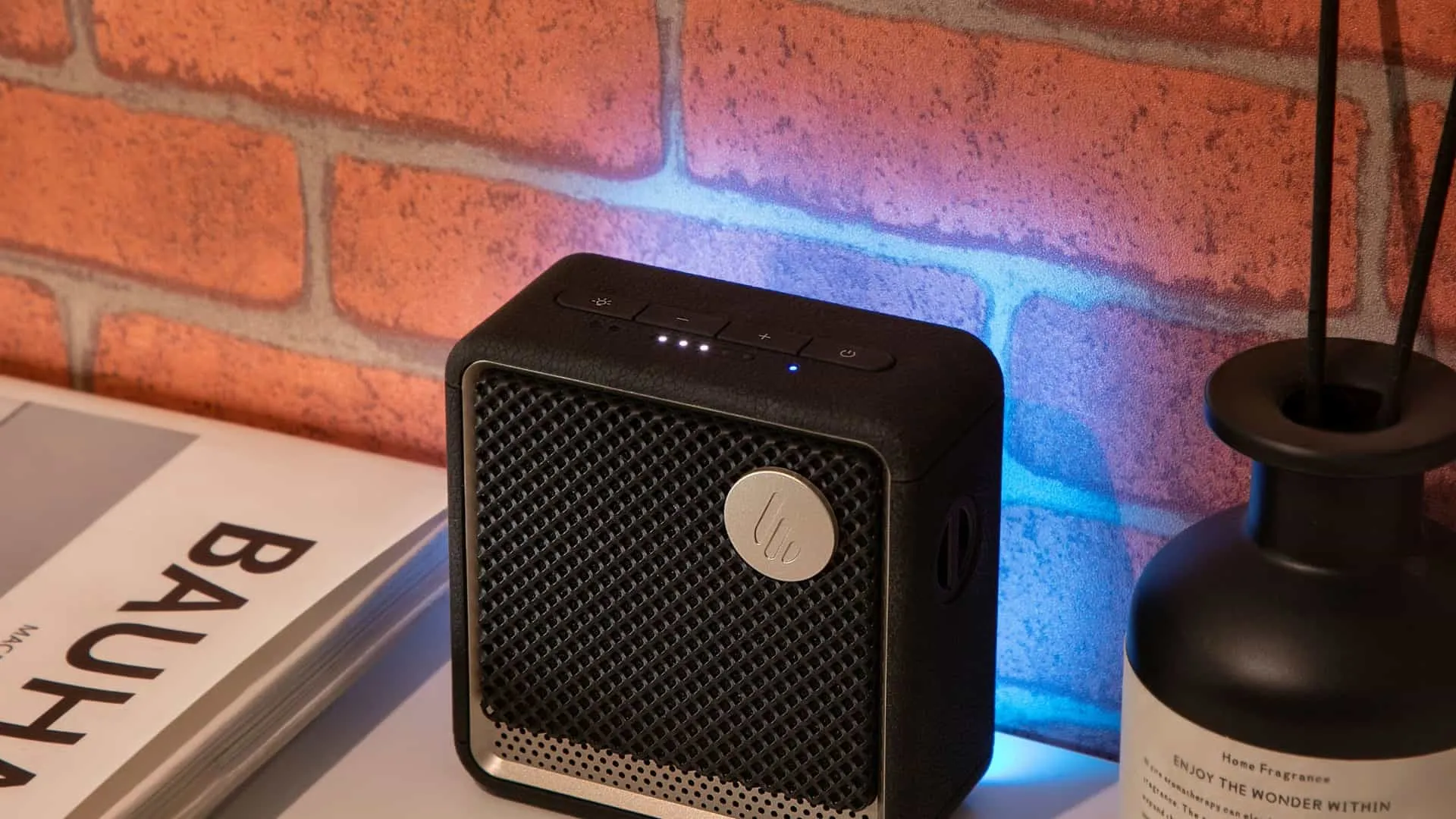 Портативная акустика Edifier ES20 (Black)