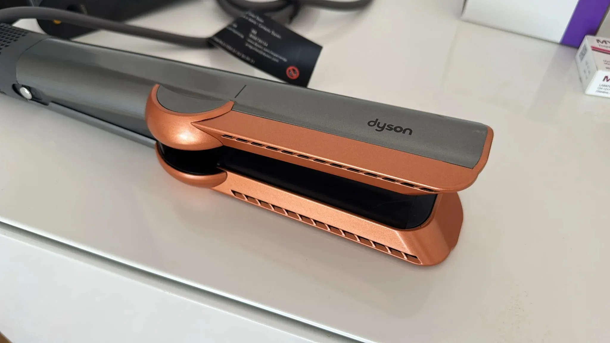преимущества Dyson Airstrait