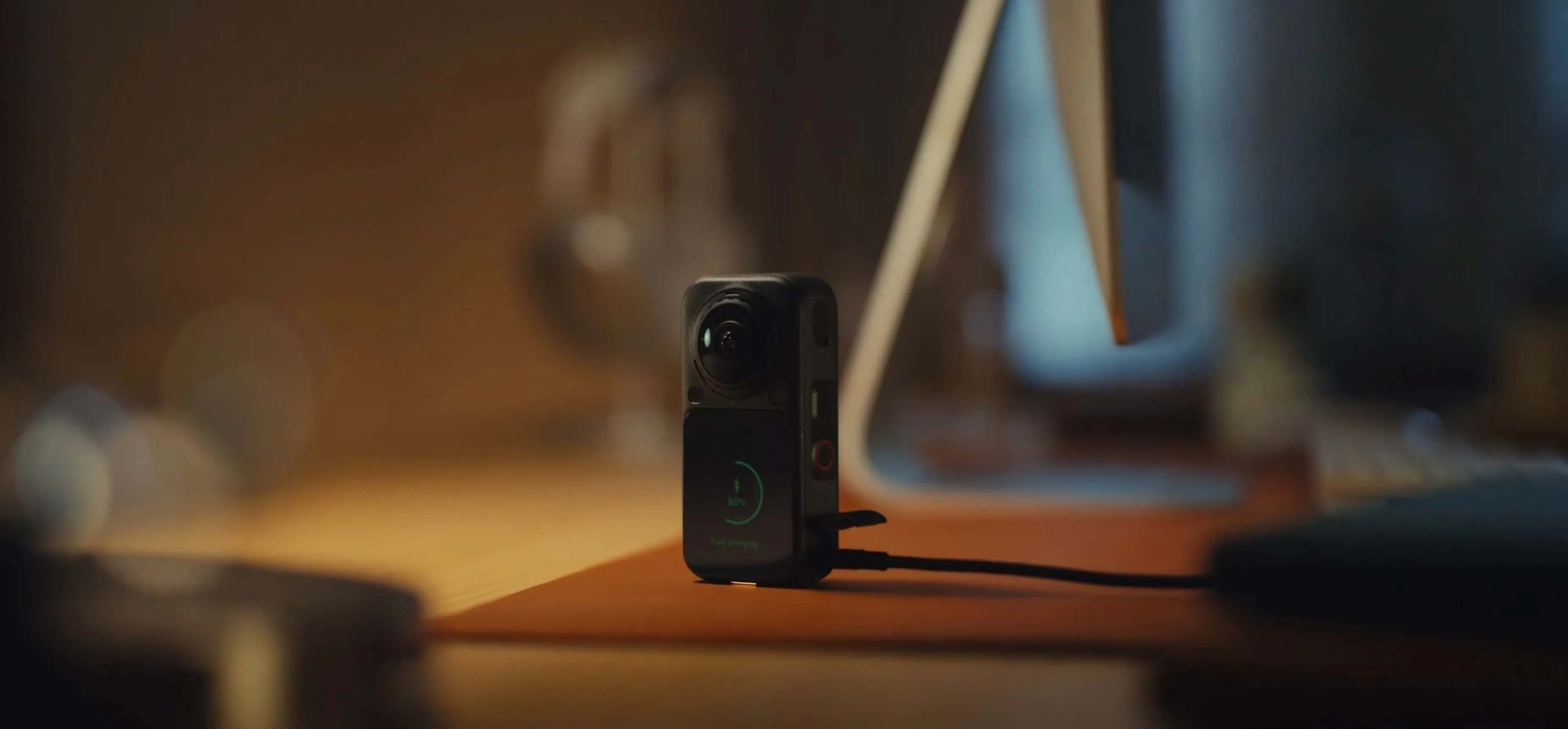 Екшн-камера Insta360 X6 Standard Bundle (Midnight Black)