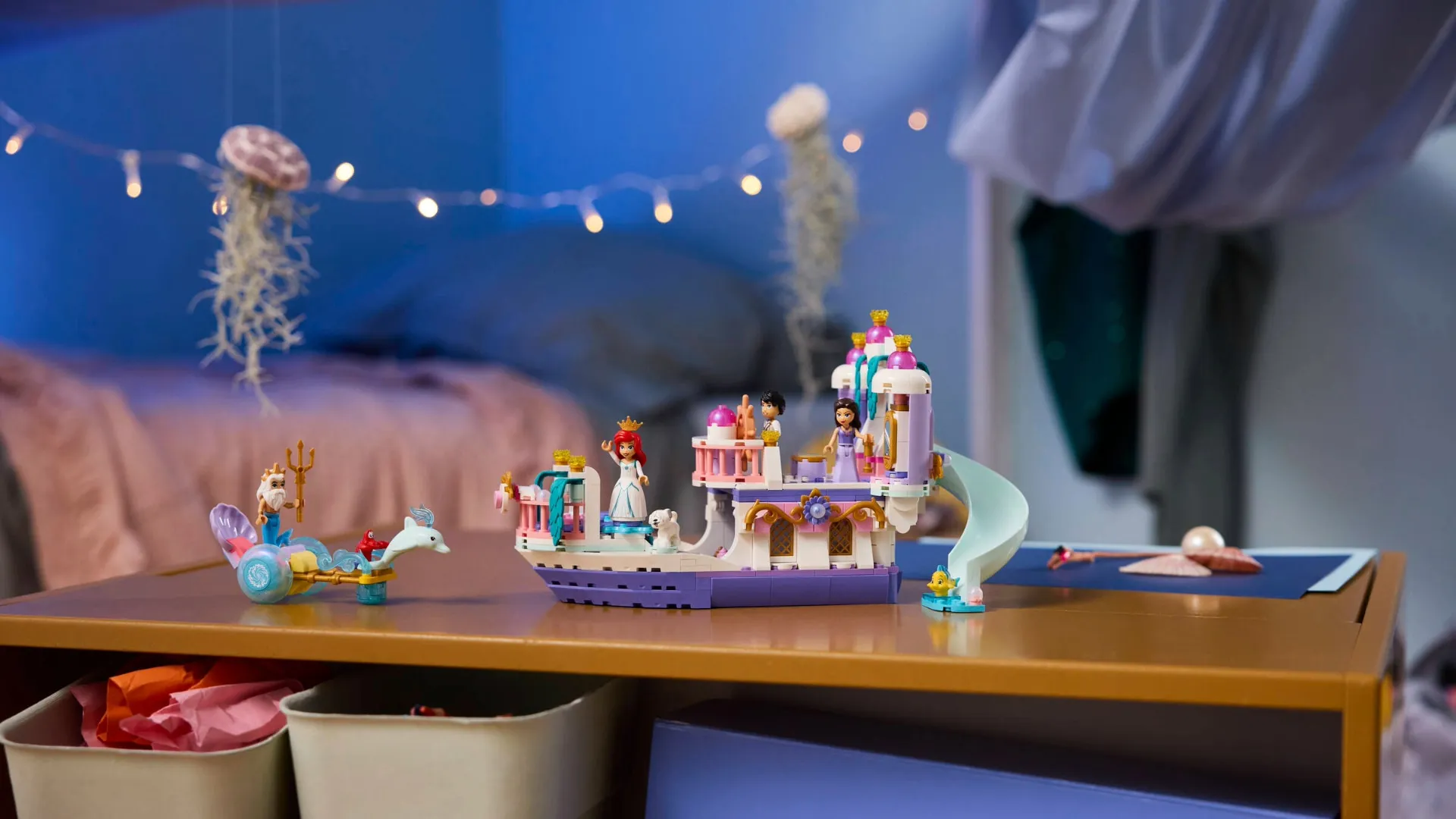 Конструктор LEGO Disney Princess Королівський весільний човен Аріель (43299)