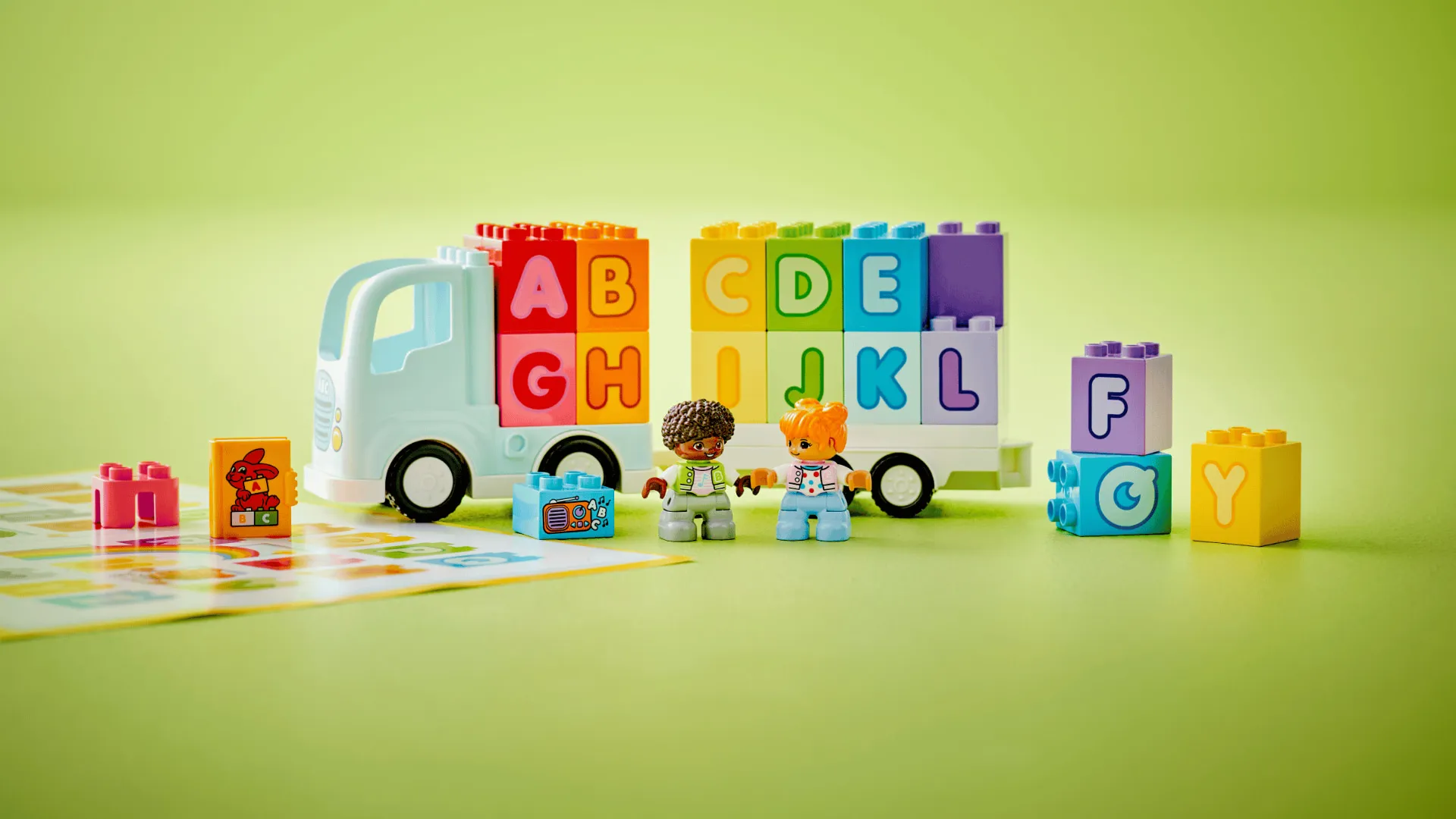 Конструктор LEGO DUPLO Town Грузовик с алфавитом (10421)