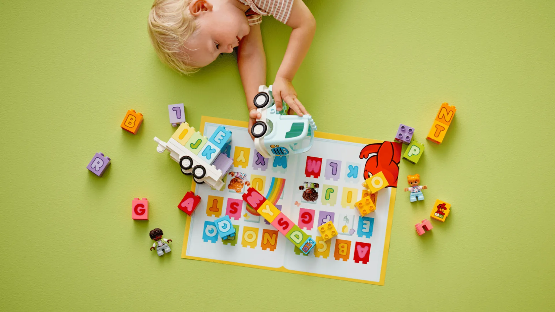 Конструктор LEGO DUPLO Town Грузовик с алфавитом (10421)