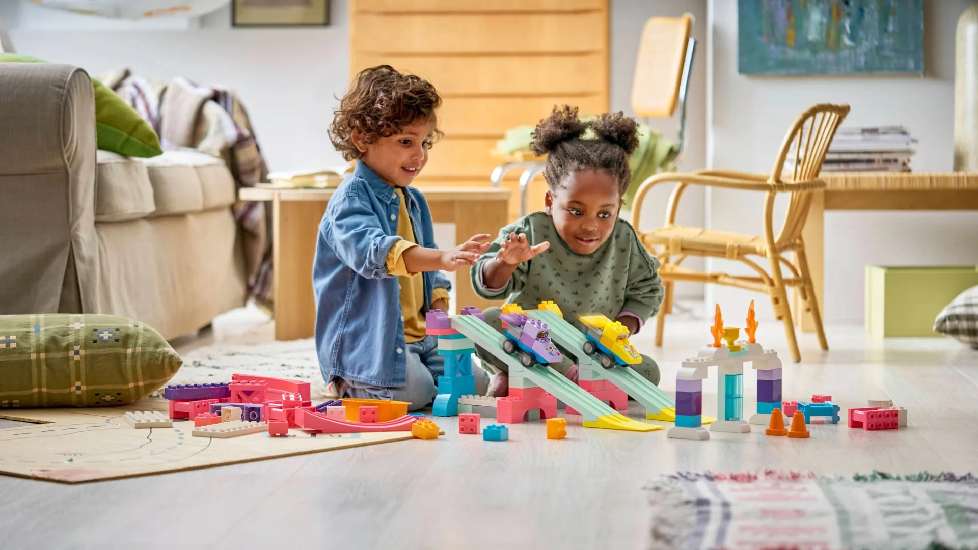 Конструктор LEGO DUPLO 3 в 1 Цікаві гірки та трампліни з автомобілями  (10478)