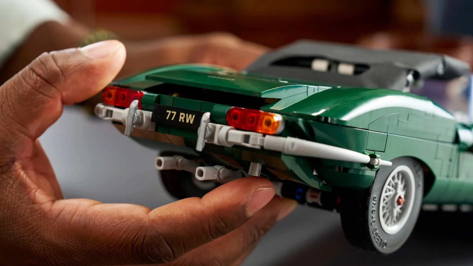 Конструктор LEGO Icons Jaguar E-Type (11381)
