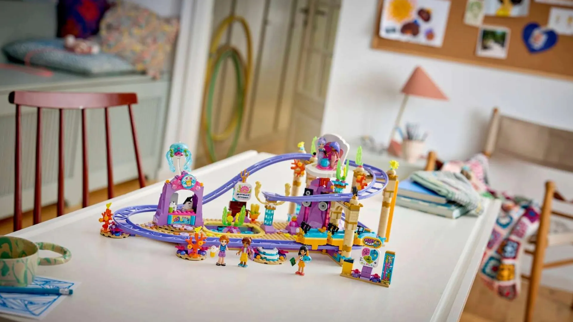 Конструктор LEGO Friends Американские горки с русалками (42703)