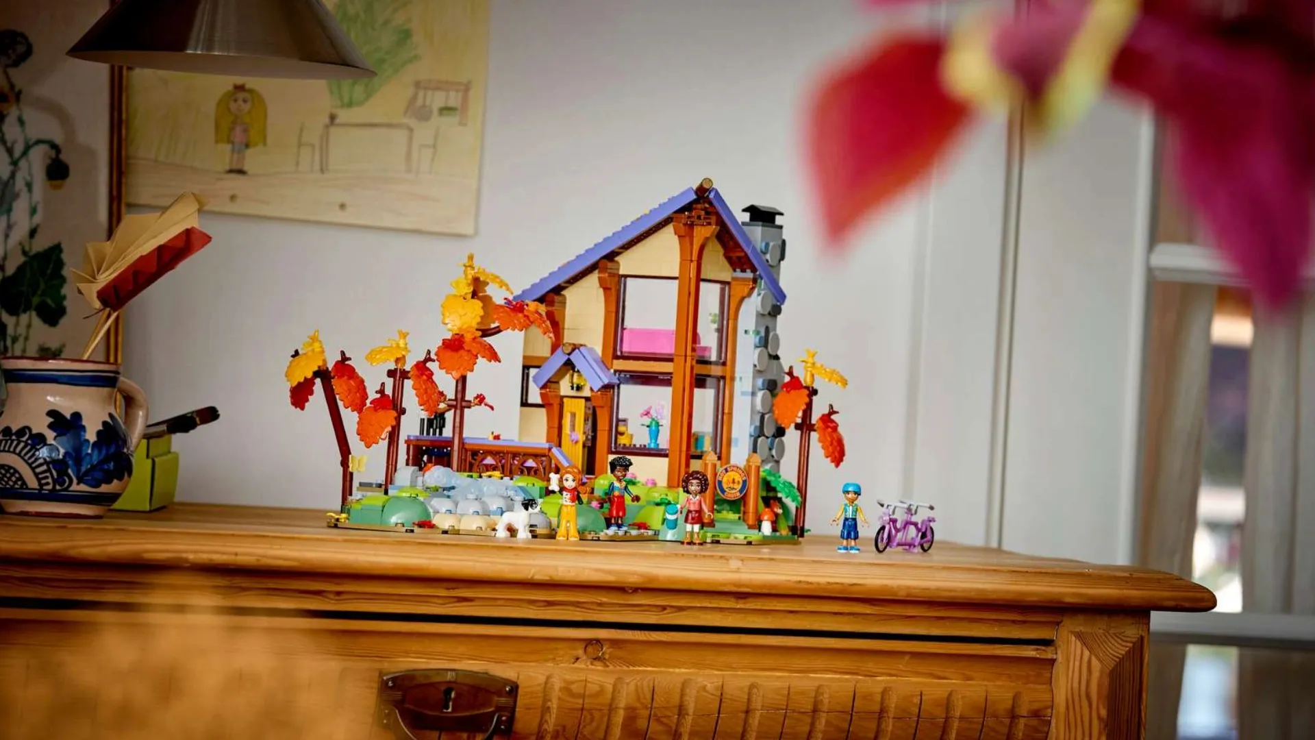 Конструктор LEGO Friends Уютный лесной домик для осеннего отдыха (42705)