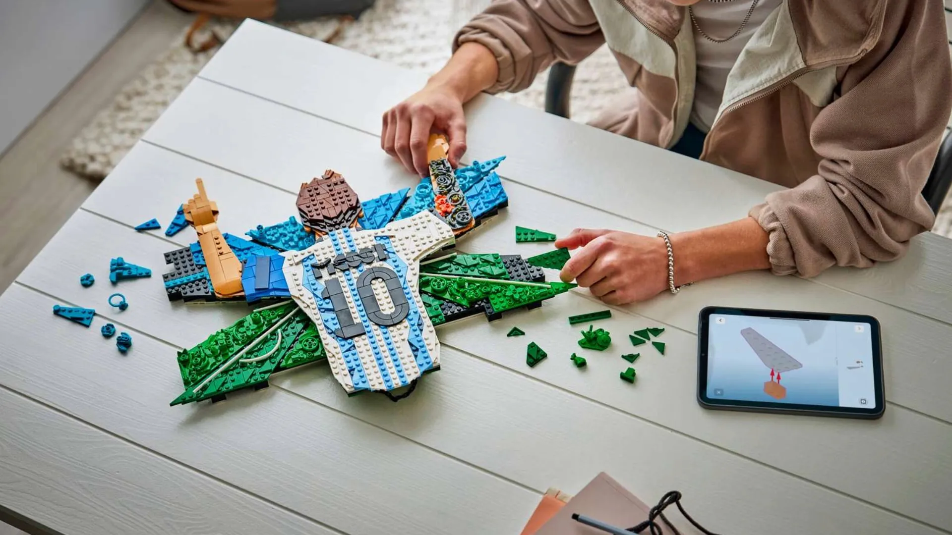 Конструктор LEGO Editions Ліонель Мессі — святкування (43018)