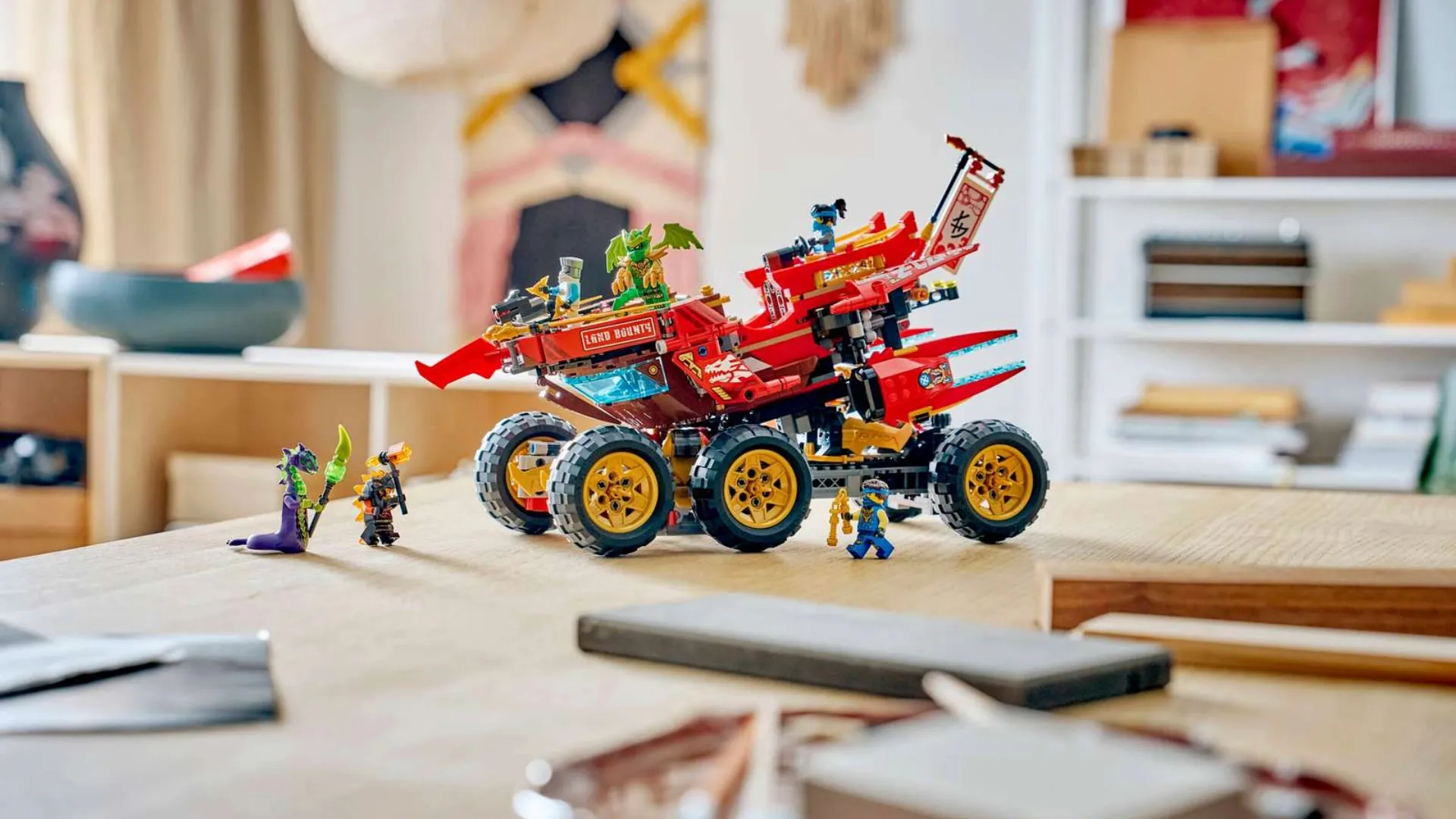 Конструктор LEGO Ninjago Райская земля Игрушечный грузовик (71869)