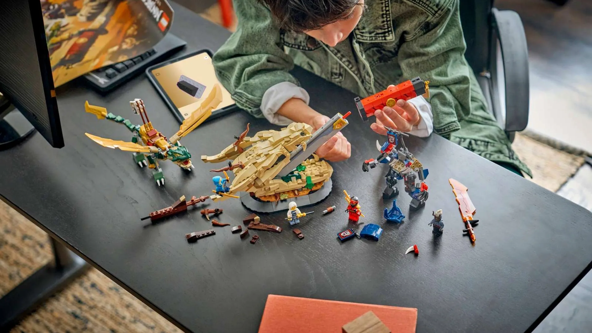 Конструктор LEGO Ninjago Битва біля черепа Дракона з мечем (71871)