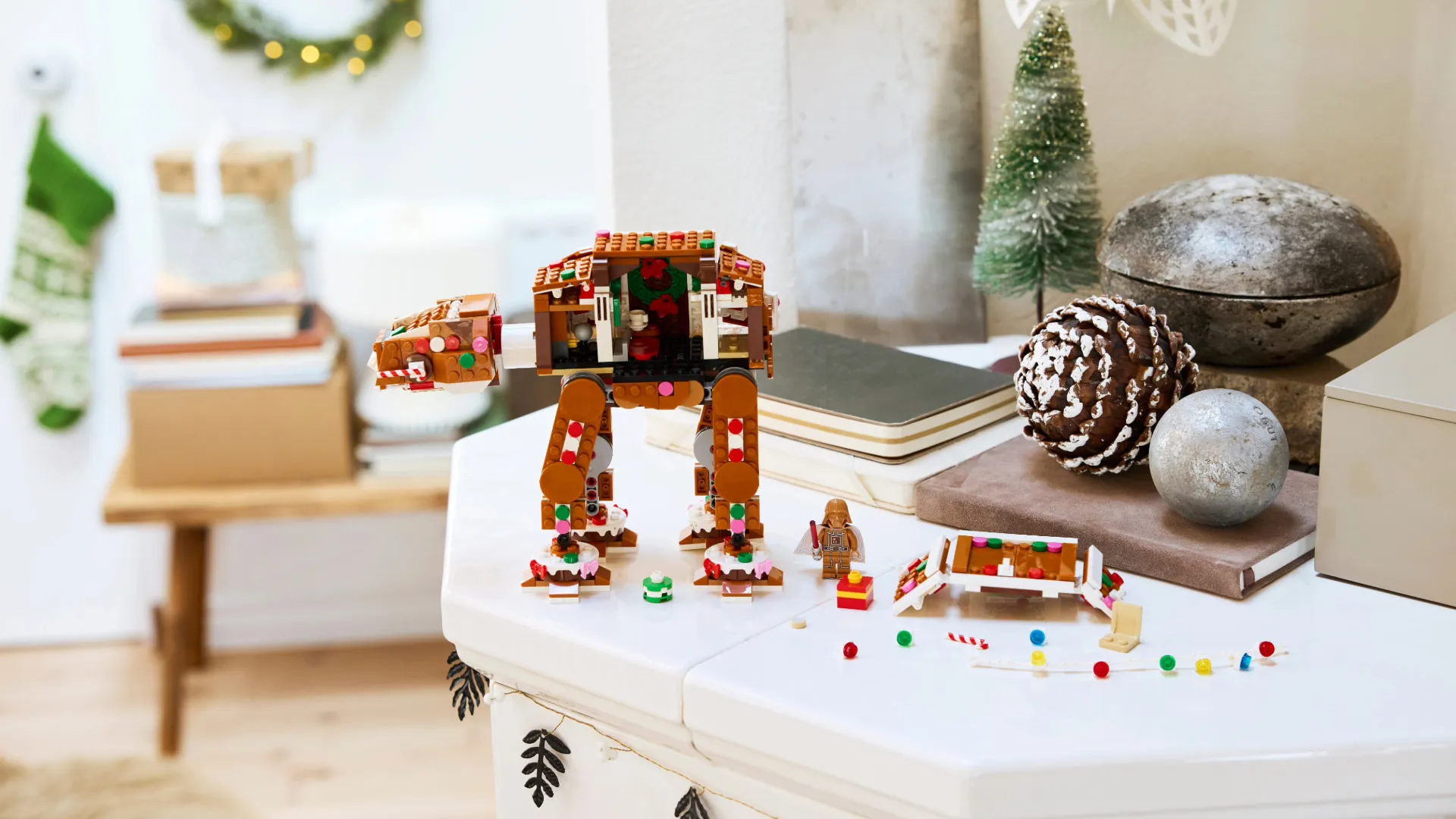 Конструктор LEGO Star Wars Пряничный крокоход AT-AT (40806)