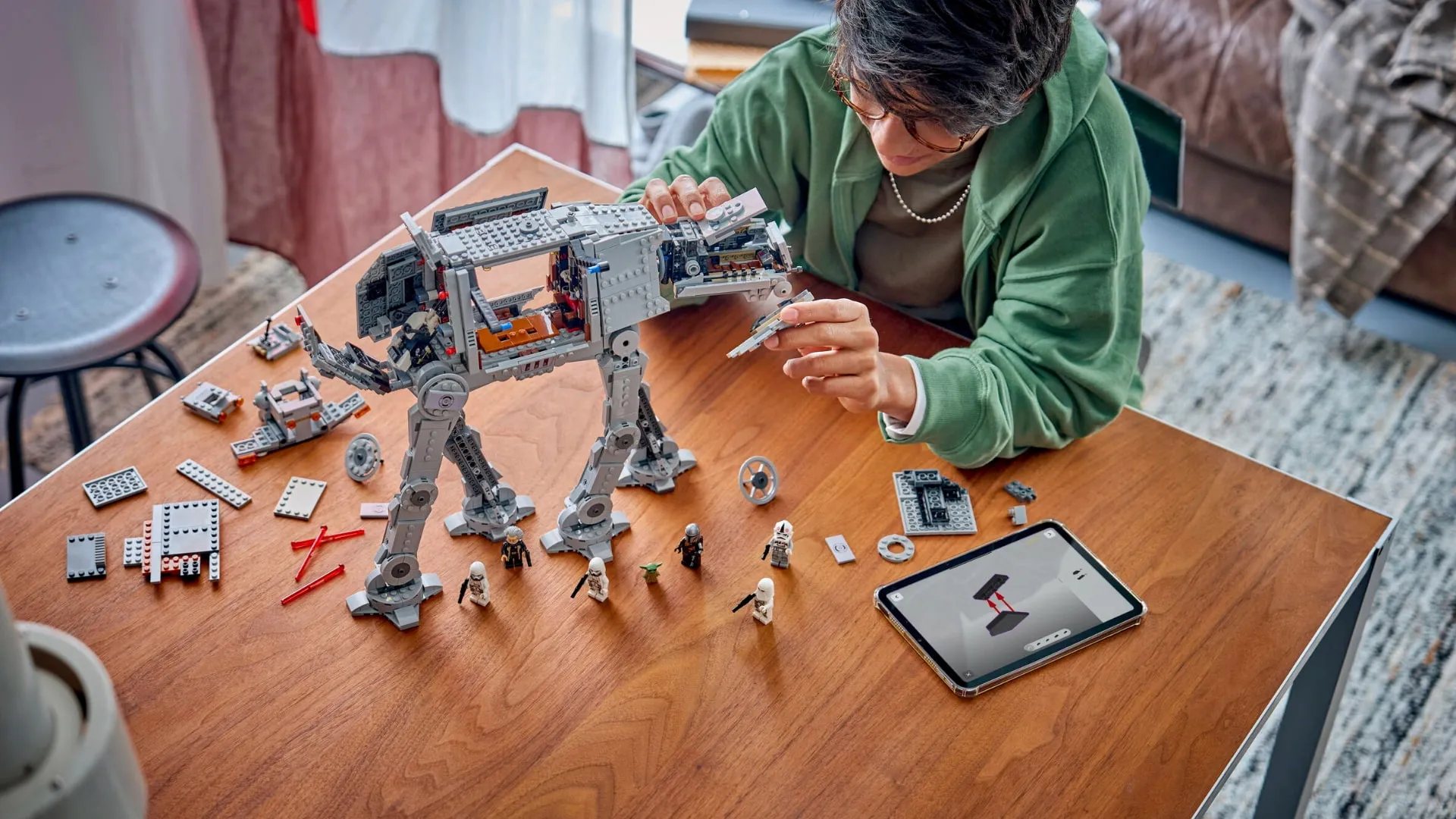 Конструктор LEGO Star Wars Осколок Імперії AT-AT з INT-4 (75454)