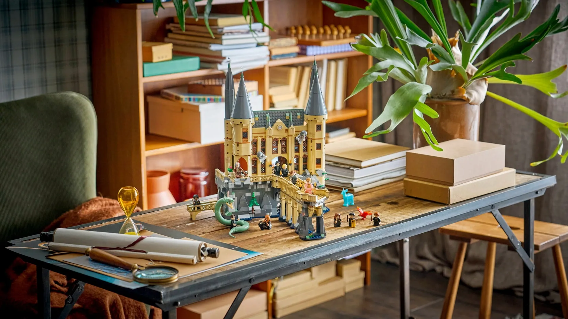 Конструктор LEGO Harry Potter Замок Хогвартс: Восточное крыло (76473)