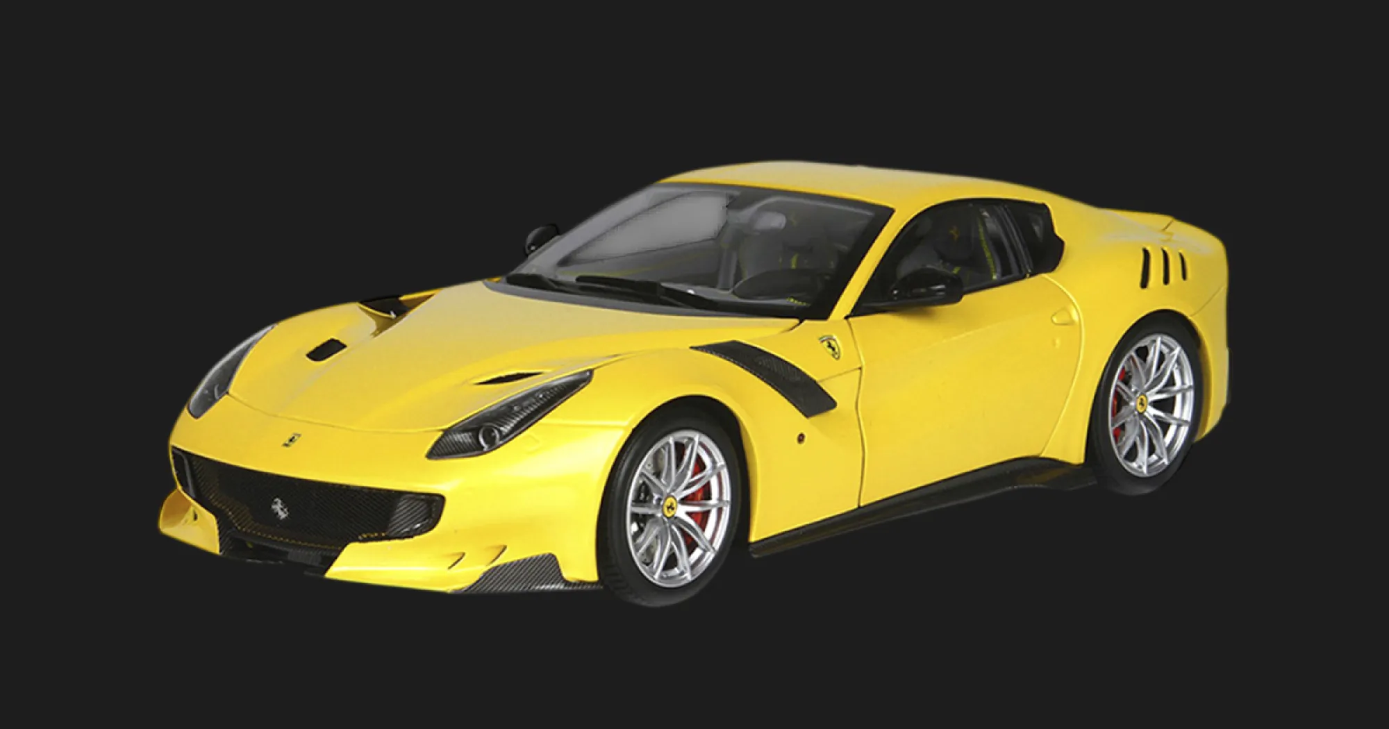 Автомодель Bburago — Ferrari F12Tdf в асортименті, 1:24 (Yellow, Red) (18-26021)