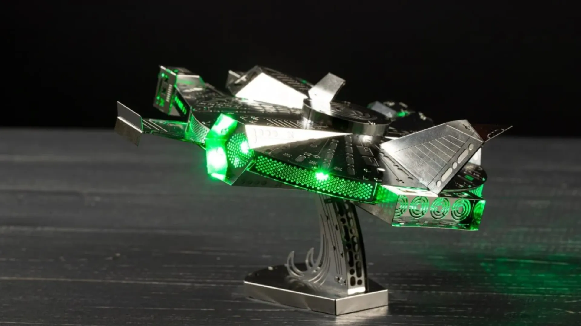Колекційна модель-конструктор Metal Time Nebula Scout Spaceship Зореліт (MT098)