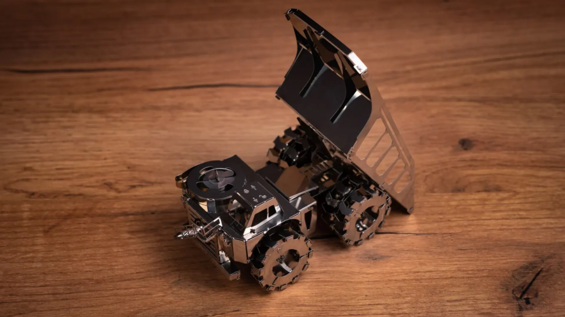 Коллекционная механическая модель Metal Time Quarry Transporter (MT014)