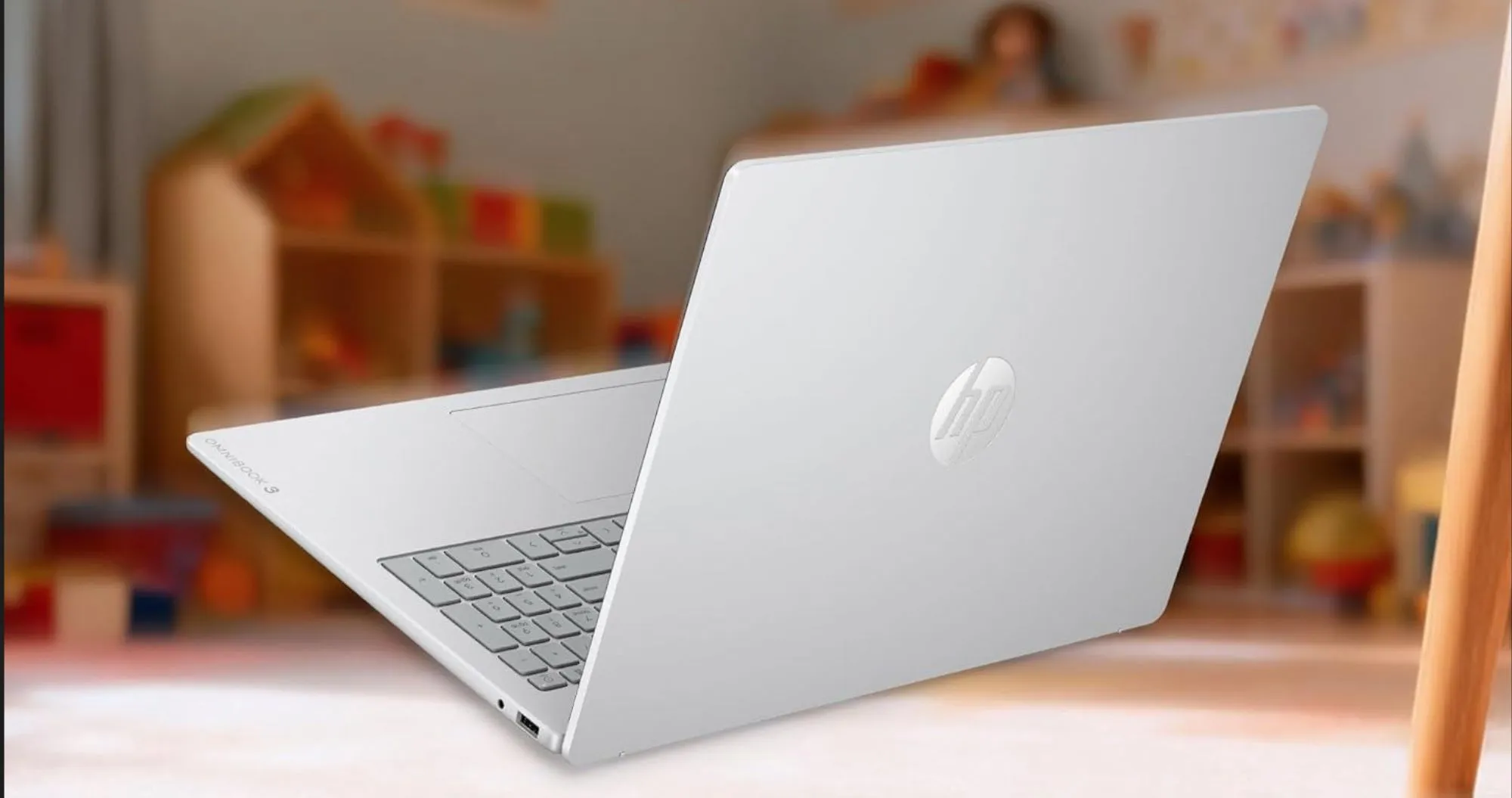 Ноутбук HP OmniBook 3 16" (AMD Ryzen 5/16GB/256GB/AMD Radeon 840M) (D9LW4EA)