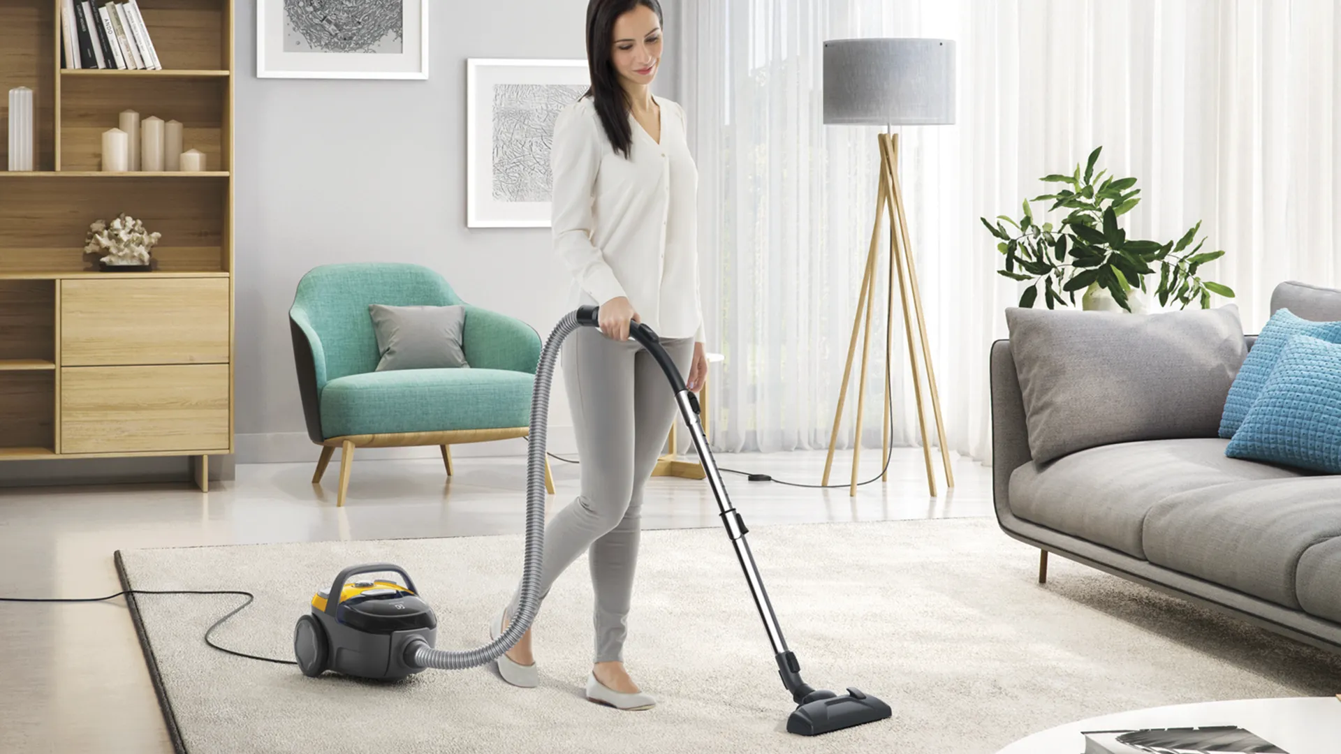 Пылесос безмешковый Electrolux ECGC21-2Y (Yellow)