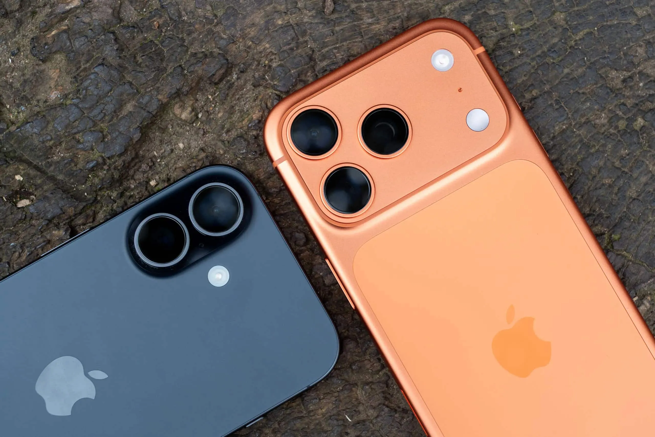iPhone 17 нагрівається