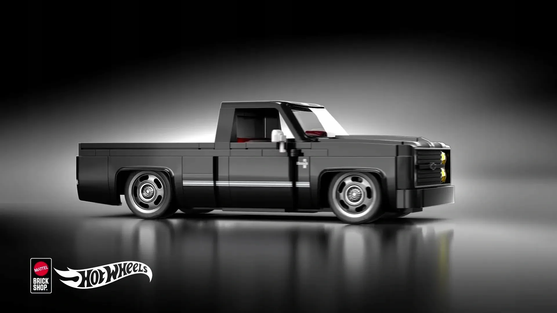 Колекційна машинка-конструктор Mattel Brick Shop Speed Chevy '83 Silverado (JKG42)