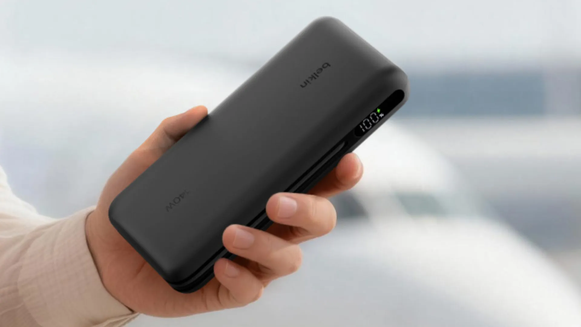 Зарядное устройство Power Bank Belkin 25000мАh, 158W, з інтегрованим кабелем USB-C (Black)