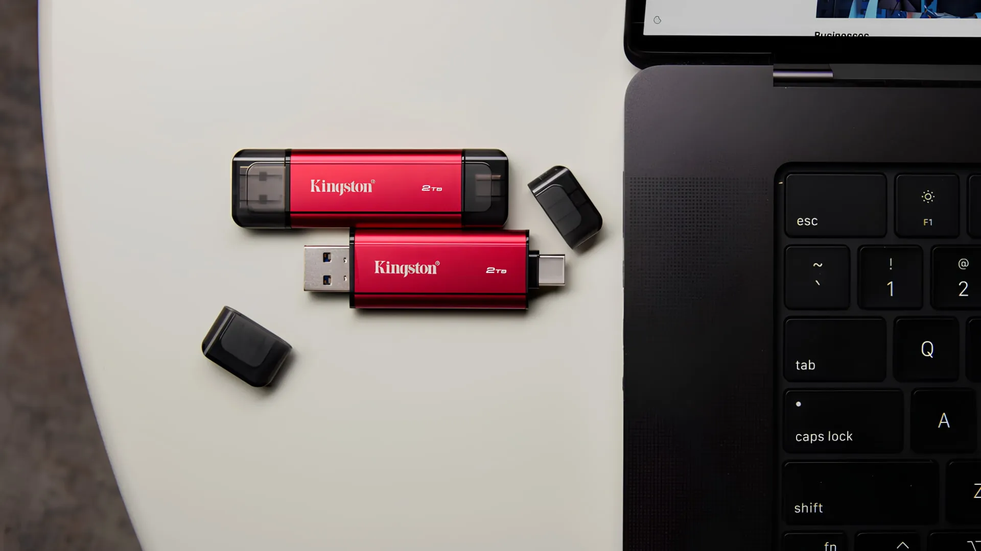 Наружный SSD-накопичувач Kingston Dual Portable 2TB (Red/Black)