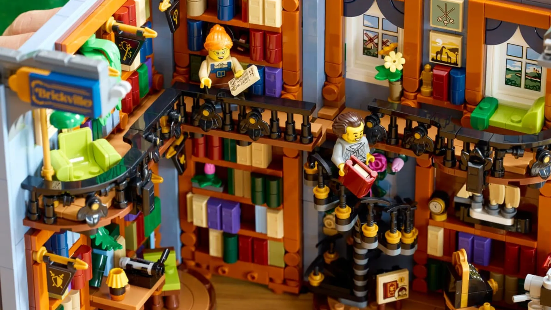 Конструктор LEGO Icons Книгарня: книжковий куточок (11379)